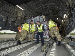 Doce mexicanos ya han salido de Nepal tras el terremoto en su capital, a donde sigue llegando ayuda de muchos países. AFP / S. Lympany