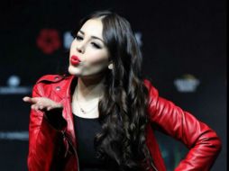 Danna Paola comparte el escenario con Juan Solo y Vince Miranda. TWITTER / @dannapaola