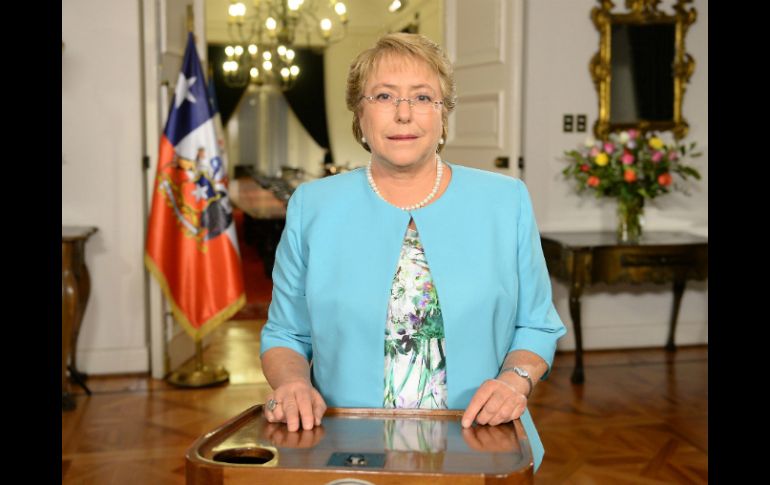 Bachelet asegura que el servicio público es para servir y no para obtener privilegios. EFE / A. Ibáñez