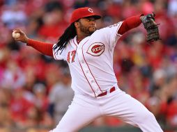 Johnny Cueto. El pitcher dominicano lanzó ocho entradas en las que permitió tres imparables, dos jonrones y dos carreras. AFP / J. Sabau