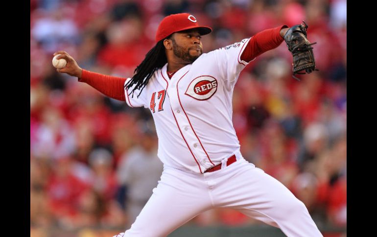 Johnny Cueto. El pitcher dominicano lanzó ocho entradas en las que permitió tres imparables, dos jonrones y dos carreras. AFP / J. Sabau