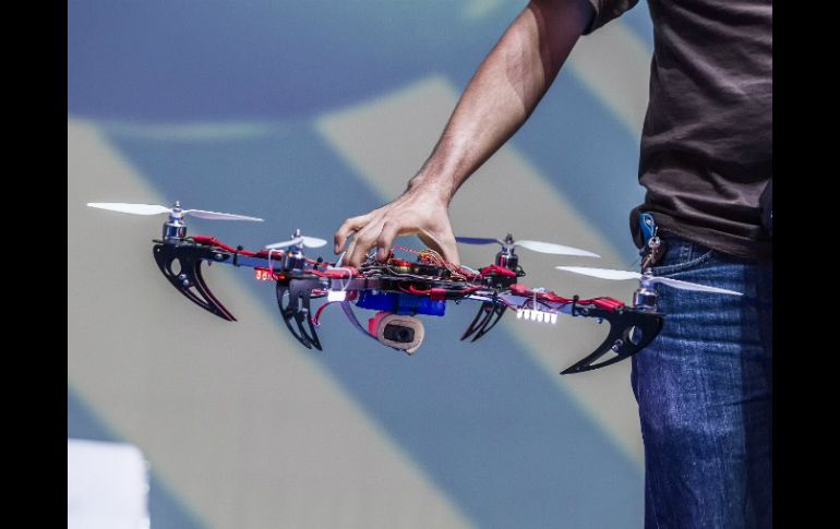 Los drones que pesen más de 2 kilos, sólo pueden ser usados dentro de clubes de aeromodelismo para uso recreativo. EL INFORMADOR / ARCHIVO