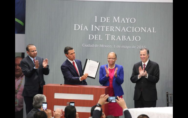 jefe del Ejecutivo federal considera que este convenio es fundamental para garantizar el trabajo a nivel nacional e internacional. NTX / G. Durán