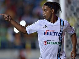 En el Morelos la gente se le entregó a Ronaldinho, quien abrió el marcador en el minuto 78. MEXSPORT /  I. Ortiz