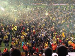 Las escenas de apoyo al Watford, ya con el ascenso seguro, no se hacen esperar al finalizar el encuentro. TWITTER / ‏@watfordfcsays