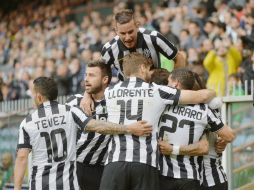 Jugadores celebran el triungo ante Sampdoria. EFE / L. Zennaro