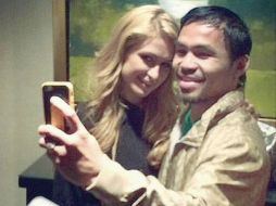 En la foto que Hilton compartió, publicó 'SelfieTime with the PacMan'. INSTAGRAM / parishilton