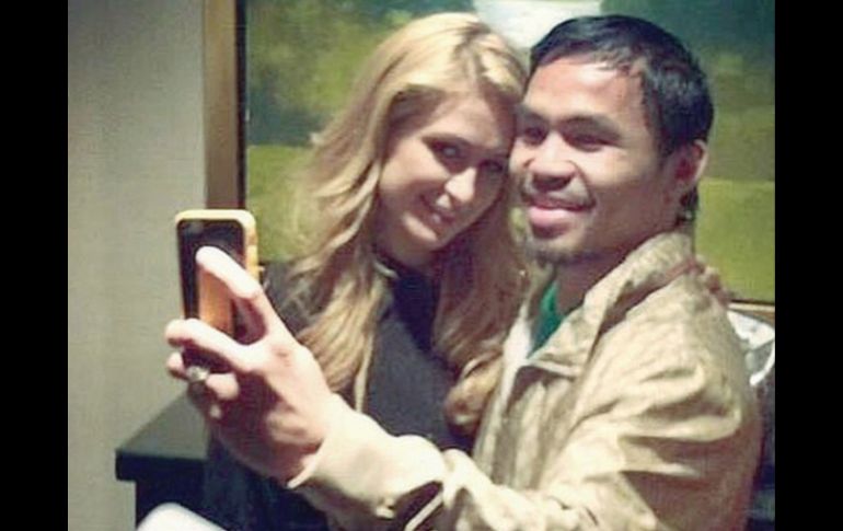 En la foto que Hilton compartió, publicó 'SelfieTime with the PacMan'. INSTAGRAM / parishilton