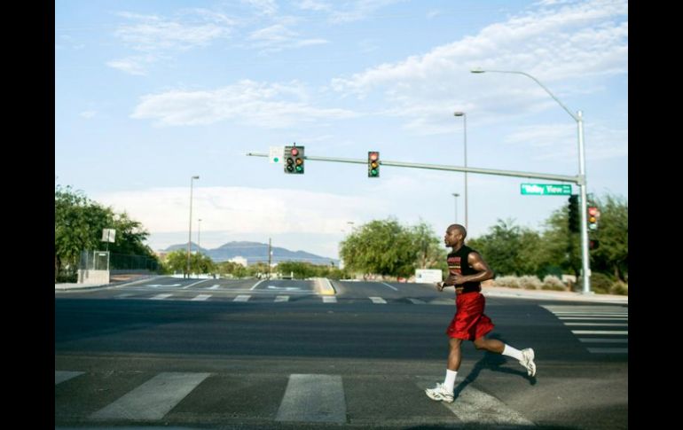 Mayweather llega a esta pelea con un invicto de 47-0. FACEBOOK / Floyd Mayweather