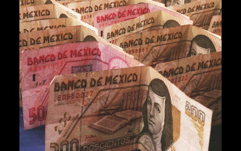 La SHCP informó que el riesgo país se ubicó cinco puntos arriba del nivel del cierre de 2014. EL INFORMADOR / ARCHIVO