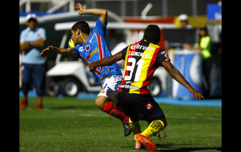 Leones Negros pierde la posibilidad de salvarse tras perder 1-2 ante Veracruz. AFP / H. Guerrero