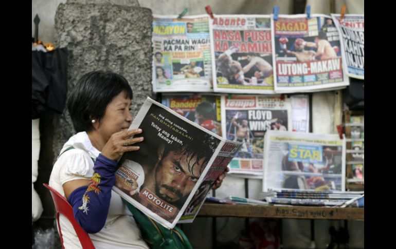 El resultado de la pelea del sábado acaparó los titulares en Filipinas. EFE / R. Tongo