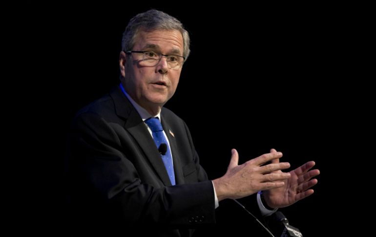 Bush habla con frecuencia de la influencia 'bicultural y bilingüe' de su propia familia. AP / ARCHIVO