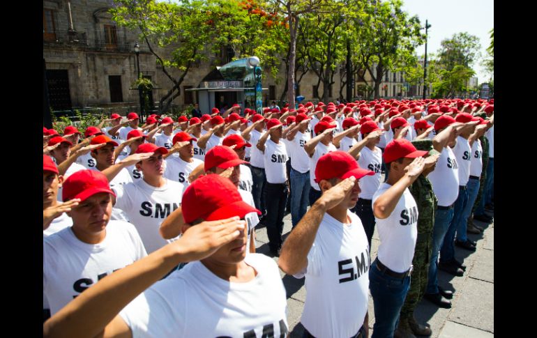 Alrededor de 800 voluntarios y soldados se reunieron a rendir protesta. EL INFORMADOR / P. Franco