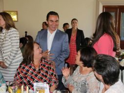 Rizo se reunió la mañana de este lunes con mujeres de la Zona Real para dar a conocer su proyecto de gobierno. ESPECIAL / Chava Rizo