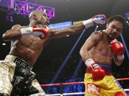 Tras la derrota sufrida ante Floyd Mayweather Jr., Manny Pacquiao reconoció que subió al ring lesionado de un hombro. AP / J. Locher