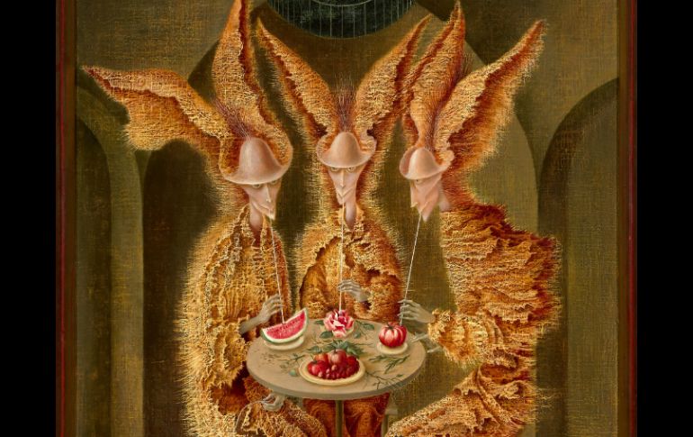 La pintura muestra una escena humorísticamente macabra de tres lánguidos vampiros sorbiendo frutas rojas con largas pajillas. AP /