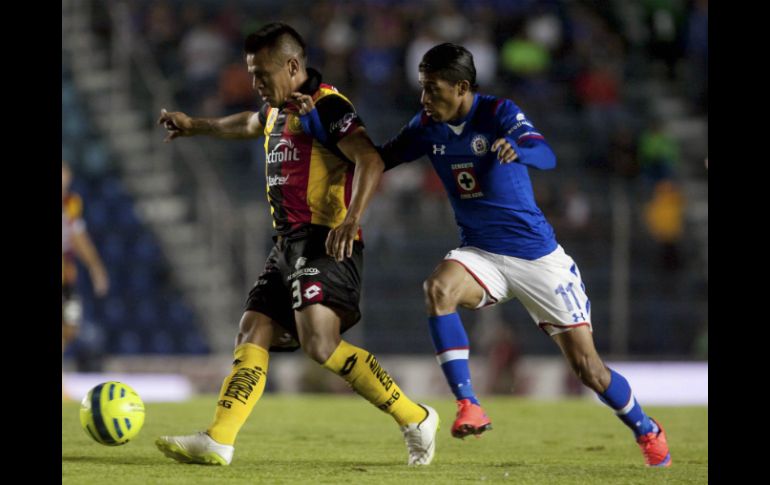 Los Leones ganaron 2-0 a Cruz Azul, pero no bastó para salvarse. AP / C. Palma