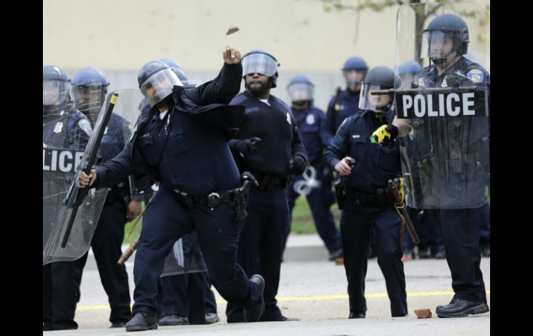 La policía de Baltimore está bajo escrutinio por su trato a detenidos después de la muerte de Freddie Gray. AP / ARCHIVO