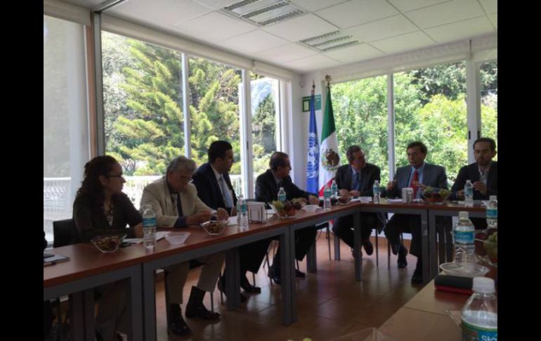 Imagen de la reunión entre miembros de la FAO y Sagarpa se reunieron. TWITTER / @faomexico