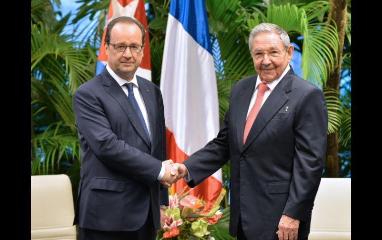 Hollande siguió con su agenda en La Habana para a continuación encontrarse con el presidente de Cuba, Raúl Castro. AP / A. Roque