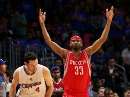 Corey Brewer fue fundamental en el regreso de Houston, pues anotó 15 puntos en el último cuarto. AFP / S. Dunn