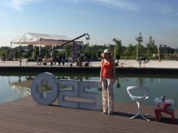 La conductora María Inés Guerra en el parque Bicentenario, a punto de grabar un episodio de 'Los 25 más'. TWITTER / @Mariainesguerra