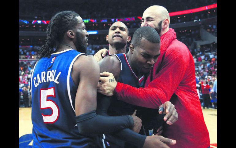 Jugadores de los Hawks de Atlanta celebras tras conseguir el boleto a la Final de la Conferencia del Este. AFP / M. Meyer