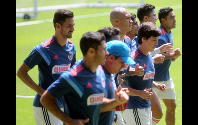 Entrenamiento de las Chivas previo a clásico tapatío. EL INFORMADOR / A. Hinojosa