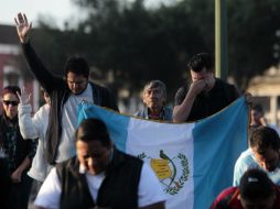 Los manifestantes se reunieron en el centro histórico de la ciudad de Guatemala este sábado. EFE / E. Biba