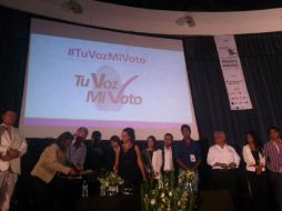 Los candidatos firmaron una carta compromiso con las propuestas, a las cuales les darán seguimiento los estudiantes. TWITTER / @TuVozMiVotoMX