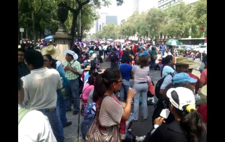 La circulación en los carriles laterales de Paseo de la Reforma, a la altura de Río Rhin, fue liberada, aunque continuaban los rezagos. SUN / A. Hernández