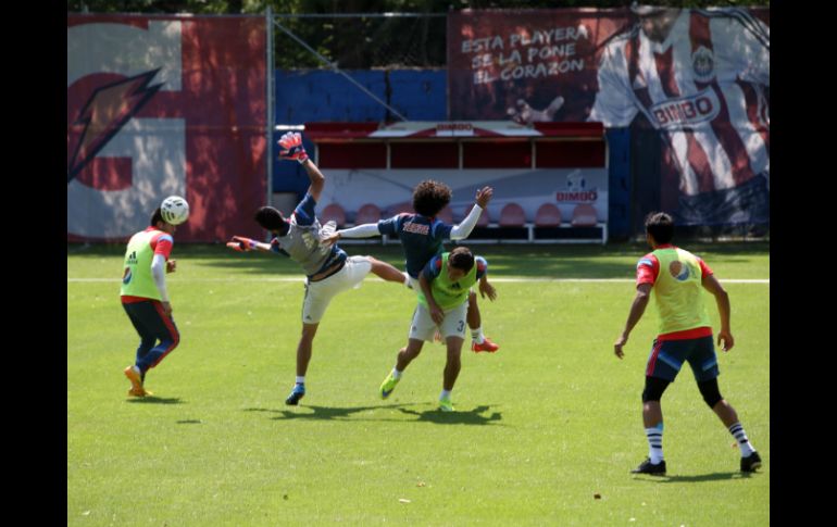 Los jugadores de Chivas se preparan para enfrentar al Santos en el partido de ida este jueves. EL INFORMADOR / M. Vargas