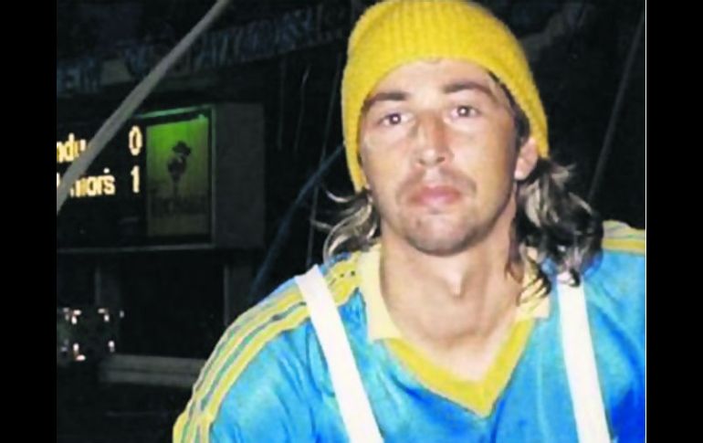 Adrián 'el Panadero' Napolitano es el 'aficionado' de Boca Juniors que roció el gas pimienta a los de River. ESPECIAL /