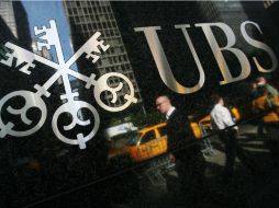 Otro banco, UBS, accede a declararse culpable de manipular tasas de interés esenciales y pagará 203 millones de dólares. AP / ARCHIVO