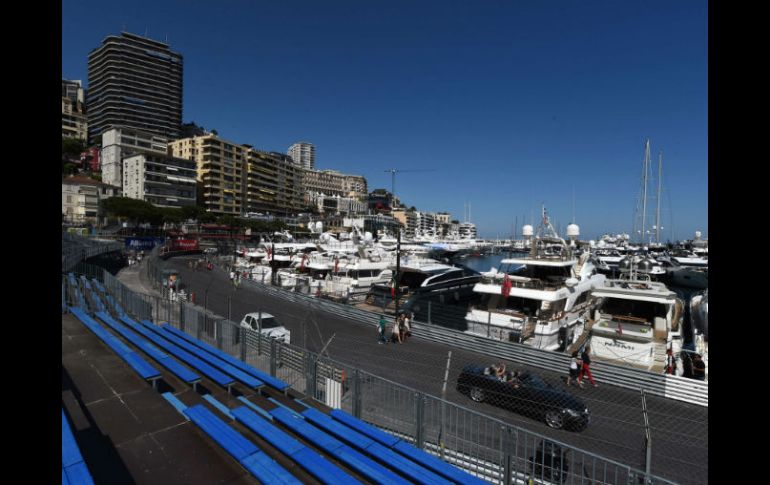 Todo está listo en el principado para el inicio de las primeras sesiones de práctica previo al arranque del Gran Premio de Mónaco. AFP / P. Desmazes