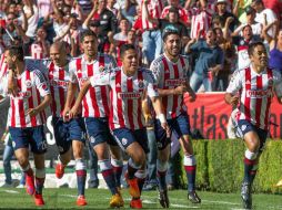 Las Chivas juegan este jueves ante Santos el partido de ida de semifinales de la Liguilla del Clausura 2015. TWITTER / @Chivas