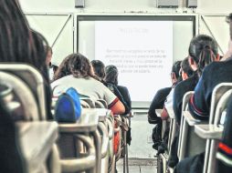 La Secundaria Técnica 24 en Zapopan es una de las beneficiadas con aulas interactivas, pero los maestros piden más capacitación. EL INFORMADOR / E. Barrera