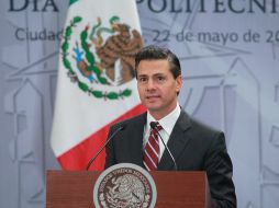 Peña Nieto recuerda que su propio padre egresó del ESIME. NTX / J. Pazos