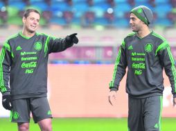 Javier “Chicharito” Hernández y el quintanarroense Carlos Vela, formarían la dupla ofensiva de México en la Copa Oro. MEXSPORT /  J. Martínez