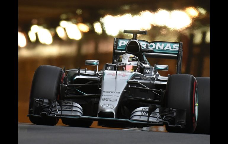 Esta es la primera ''pole position'' en su carrera del trazado callejero. AFP / P. Desmazes