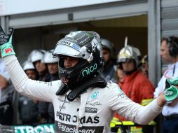 Rosberg no dejó pasar la sorpendente decisión de su equipo. AFP / B. Horvat