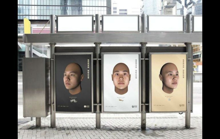 Los retratos robot se exhiben en marquesinas de autobuses y paradas de metro de Hong Kong. EFE /