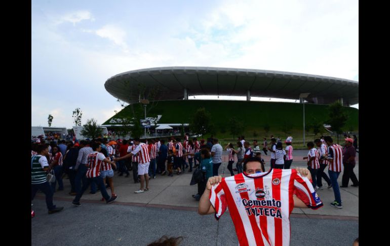 Ya en el estadio el lleno no tardaría en llegar. MEXSPORT / A. Macías