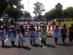 A ocho meses de la desaparición de los estudiantes de Ayotzinapa, los padres continúan su exigencia a las autoridades. SUN / A. Ojeda