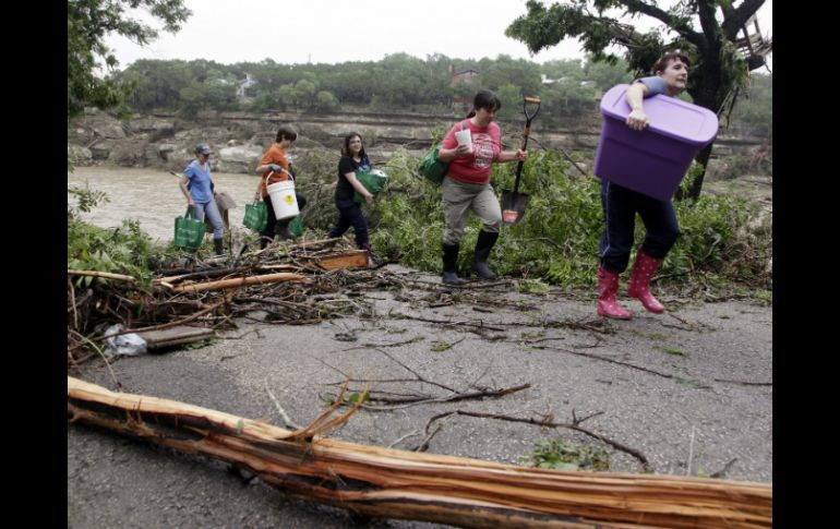 En Oklahoma han reportado la muerte de otras seis personas a causa de los tornados, tormentas e inundaciones. AP / E. Thompson