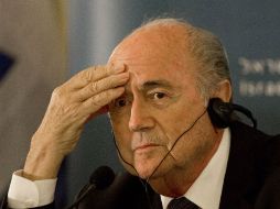 Opinan que habría que aplazar las elecciones programadas para el viernes y que Joseph Blatter no debería volver a postularse. AP / ARCHIVO