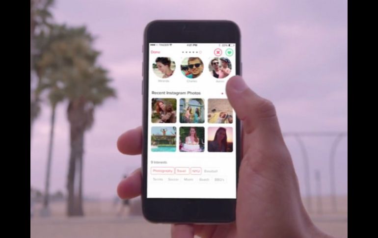 Esta red social se ha popularizado dentro del ambiente homosexual. TWITTER / @Tinder