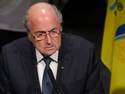 Legisladores de EU pidieron que el 65 Congreso de la FIFA no elija a Blatter por su apoyo a Rusia para que sea anfitrión. AFP / F. Coffrini