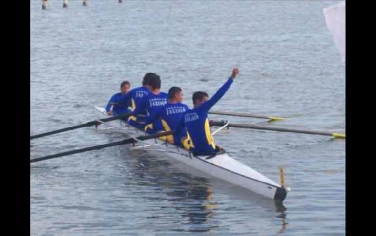 Cierran la cuenta de medallas del día en la prueba de Cuatro remos cortos juvenil B varonil. TWITTER / @CODEJALISCO